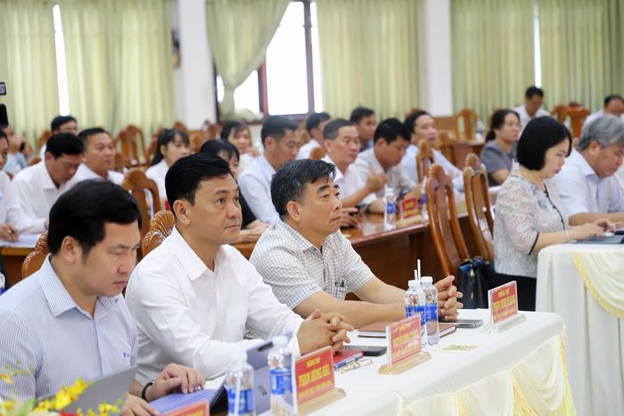 Các đại biểu dự hội nghị. Ảnh: H.T