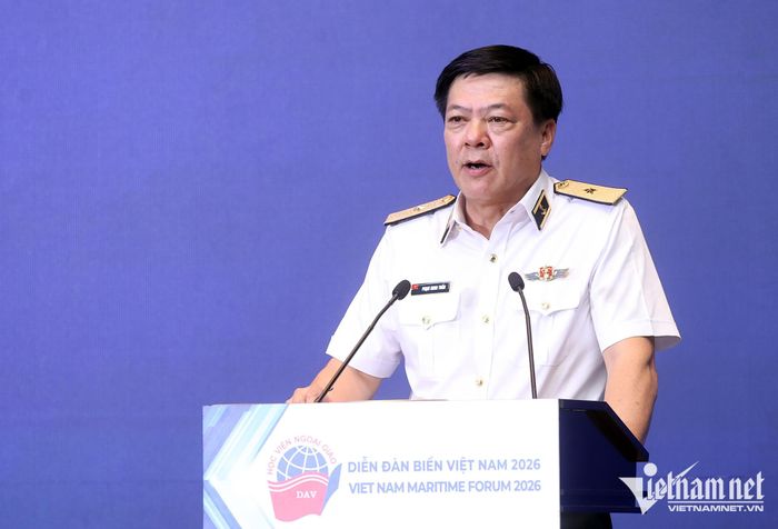 Chuẩn Đô đốc Phạm Minh Tuấn: Nâng cao năng lực phát hiện, đánh giá và xử lý kịp thời các nguy cơ ảnh hưởng đến an ninh, an toàn hàng hải