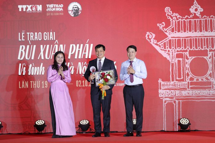BTC trao giải Việc làm.