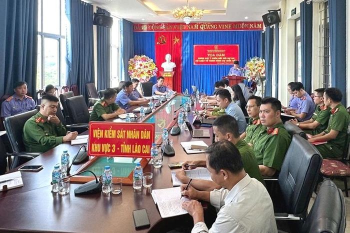  Quang cảnh buổi tọa đàm.