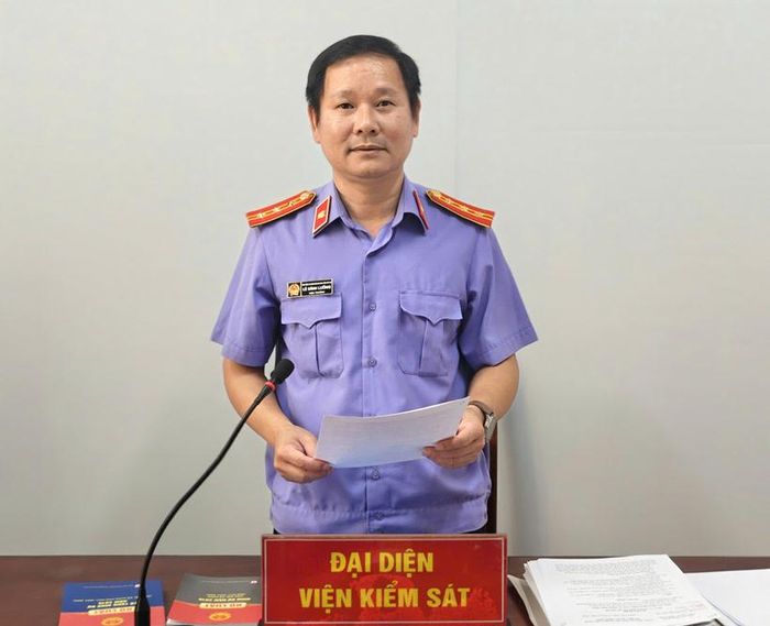 Đồng chí Lê Đình Lưỡng, Viện trưởng VKSND khu vực 8, tỉnh Phú Thọ.