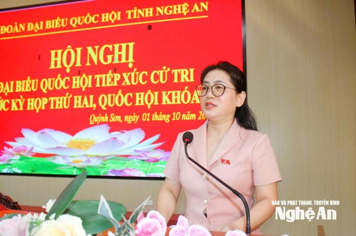 Đại biểu Phan Thị Nguyệt Thu – Chánh án Tòa án nhân dân tỉnh Nghệ An, Ủy viên Ủy ban Pháp luật và Tư pháp của Quốc hội báo cáo dự kiến nội dung Kỳ họp thứ hai, Quốc hội khóa XVI.