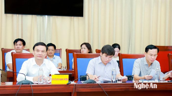 Các đại biểu dự cuộc làm việc. Ảnh: Thành Duy