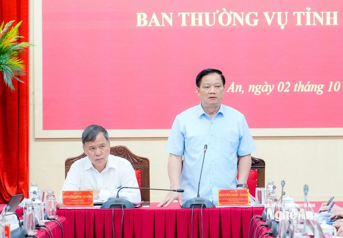 Bí thư Tỉnh ủy, Trưởng Đoàn ĐBQH tỉnh Nguyễn Khắc Thận phát biểu tại cuộc làm việc. Ảnh: Phạm Bằng