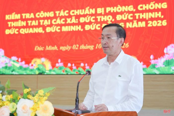 Đồng chí Nghiêm Sỹ Đống – Giám đốc Báo và phát thanh, truyền hình Hà Tĩnh đại diện đoàn công tác phát biểu tại buổi làm việc.