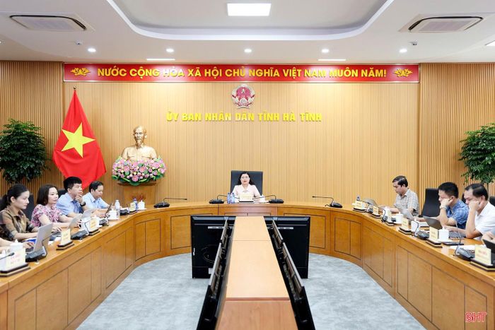 Toàn cảnh điểm cầu Hà Tĩnh.