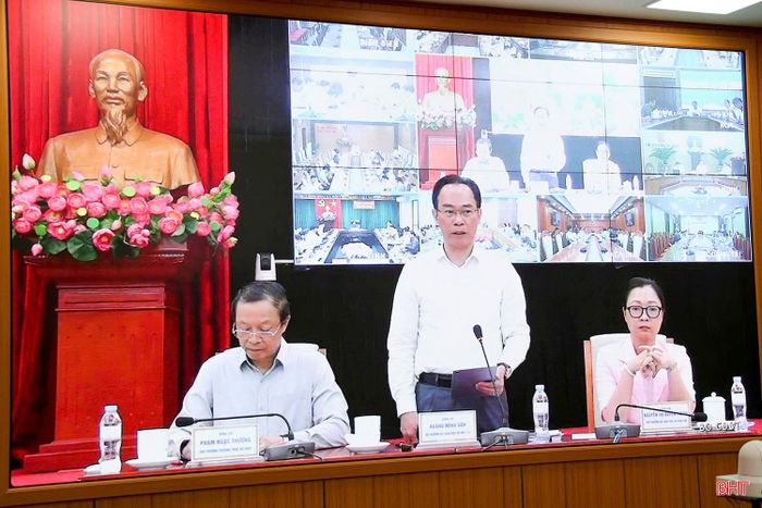 Bộ trưởng Hoàng Minh Sơn phát biểu tại hội nghị.