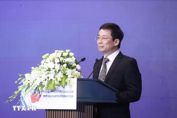 Ông Nguyễn Duy Hưng, Phó Trưởng Ban Chính sách, chiến lược Trung ương, phát biểu dẫn đề tại Diễn đàn biển Việt Nam 2026. (Ảnh: TTXVN phát)