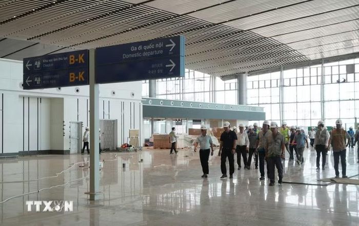 Bên trong nhà ga hành khách sân bay Long Thành đã cơ bản hoàn thiện phần xây dựng. (Ảnh: Công Phong/TTXVN)