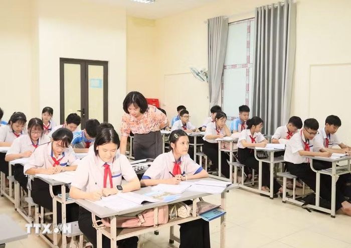 Một tiết học của cô và trò Trường Trung học cơ sở Gia Bình phân hiệu Quỳnh Phú, phường Gia Bình, thành phố Bắc Ninh. (Ảnh: Thanh Thương/TTXVN)