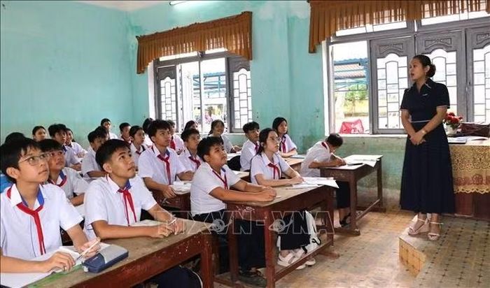 Nhờ học tiếng dân tộc thiểu số, công tác giảng dạy của các thầy cô vùng cao ngày càng thuận lợi.