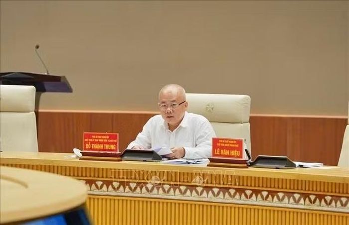 Chủ tịch UBND thành phố Hải Phòng Đỗ Thành Trung phát biểu.