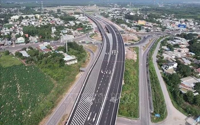 Cao tốc Bến Lức - Long Thành đoạn qua Đồng Nai. Ảnh: Công Phong/TTXVN