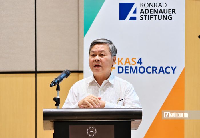 PGS.TS. Đinh Dũng Sỹ. 