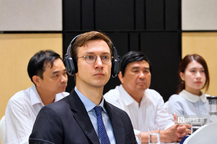 Ông Lewe Paul - Trưởng Đại diện Quỹ Konrad-Adenauer-Stiftung tại Việt Nam, tại hội nghị. 