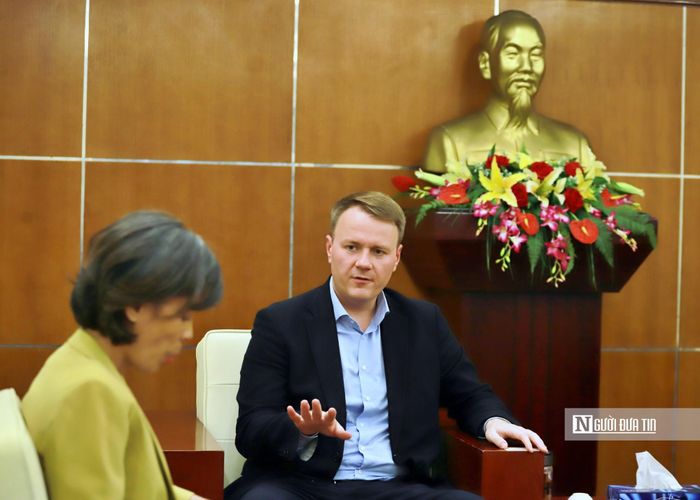 Ông Dmitry Ezhov mong muốn xây dựng các tài liệu hướng dẫn quy trình, thủ tục đầu tư tại Việt Nam để doanh nghiệp Nga dễ tiếp cận.