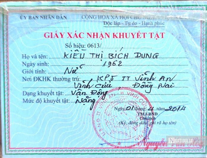 Giấy xác nhận khuyết tật của bà Kiều Thị Bích Dung, ghi nhận dạng khuyết tật vận động và mức độ khuyết tật nặng.