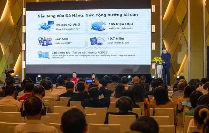 Ông Lee Jinsik, đại diện Hiệp hội Kinh doanh Nhân vật Hàn Quốc (KOCA), đề xuất Đà Nẵng nên chọn hệ sinh thái IP nhân vật (Character IP) làm điểm khởi đầu chiến lược. Ảnh XM.