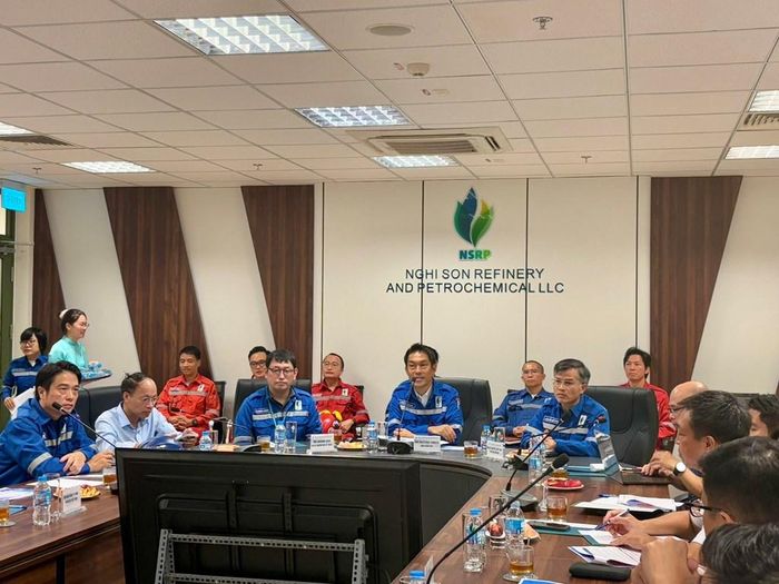 Toàn cảnh buổi gặp mặt báo chí sáng 2/10 tại nhà máy Lọc hoá dầu Nghi Sơn (Thanh Hoá). Ảnh: Anh Nguyễn/Bnews/vnanet.vn