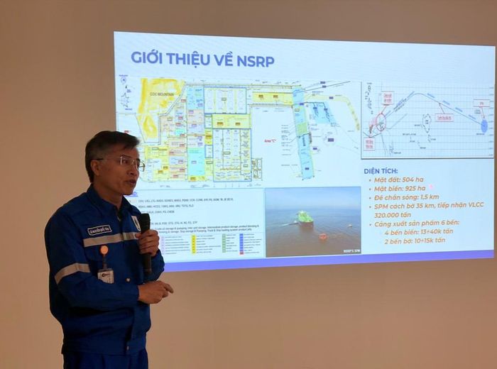 Ông Lê Nguyễn Quốc Vinh-Giám đốc nhà máy Lọc hoá dầu Nghi Sơn phát biểu. Ảnh: Anh Nguyễn/Bnews/vnanet.vn