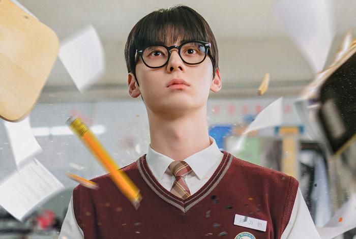 Study Group kết hợp yếu tố hành động, hài hước và học đường, kể về Youn Ga Min, một nam sinh luôn mơ ước học tập thật tốt nhưng lại chỉ có năng khiếu đặc biệt trong việc đánh nhau. Ảnh: NSX
