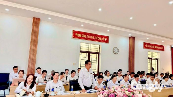 Các đại biểu tham gia đóng góp ý kiến tại hội nghị.