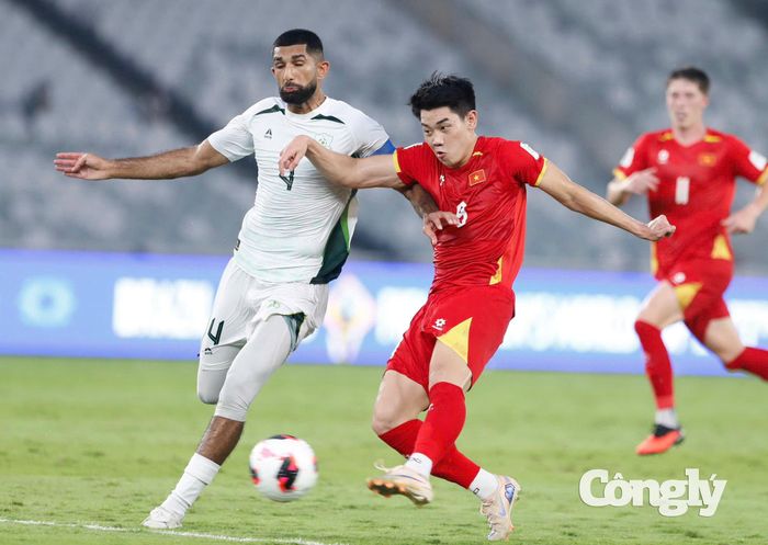 Kịch tính chưa dừng lại. Phút 87, Ali Akbar ghi bàn rút ngắn tỷ số xuống 2-3, thắp lại hy vọng cho Pakistan trong những phút cuối. Ảnh: Phạm Đình.