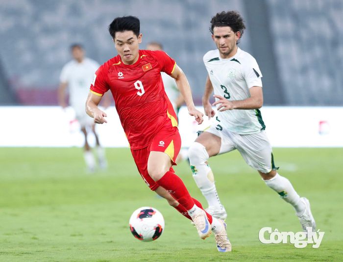 Phút 80, Đình Bắc ghi bàn nâng tỷ số lên 3-1. Đây là phần thưởng xứng đáng cho những nỗ lực tấn công liên tục của đội tuyển Việt Nam trong hiệp 2. Ảnh: Phạm Đình.