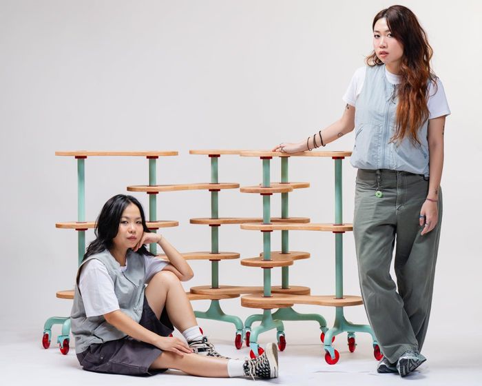 Tác phẩm “AMBIE SHELF” của tác giả Cao Thị Mai và Nguyễn Daniela Thạch Thảo. Ảnh: Hồng Anh