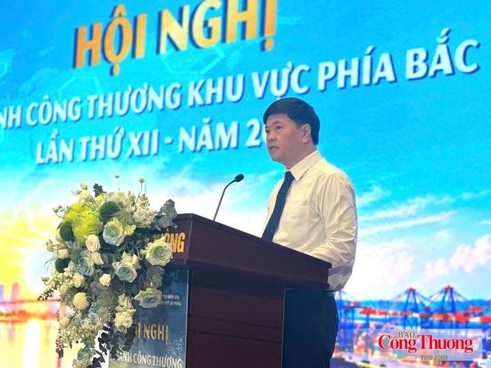 Phó Chủ tịch UBND TP. Hải Phòng Hoàng Minh Cường phát biểu tại hội nghị.