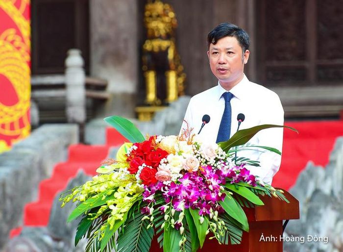 Giám đốc Sở Văn hóa, Thể thao và Du lịch Lê Văn Trung, Trưởng Ban tổ chức Lễ hội Lam Kinh năm 2026 đọc diễn văn khai mạc Lễ hội Lam Kinh năm 2026.
