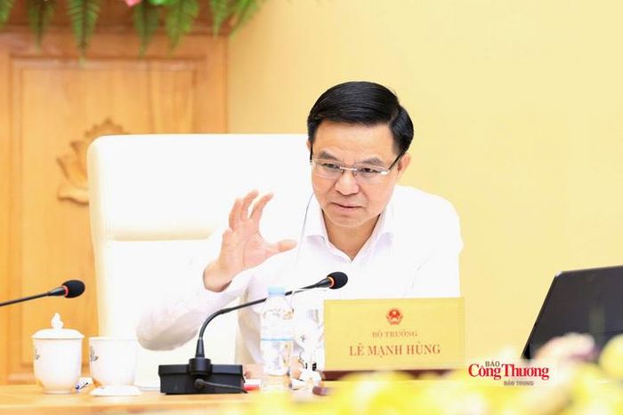 Bộ trưởng Lê Mạnh Hùng phát biểu chỉ đạo tại buổi làm việc.