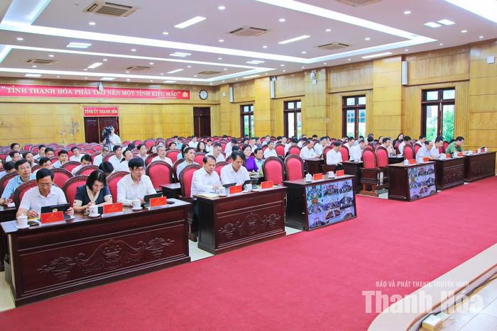 Đại biểu dự hội nghị tại điểm cầu Tỉnh ủy Thanh Hóa.