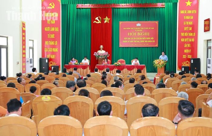 Toàn cảnh hội nghị tiếp xúc cử tri tại xã Thọ Ngọc.