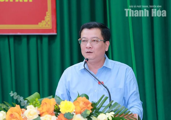 ĐBQH Trần Thế Kính tiếp thu, giải trình ý kiến, kiến nghị của cử tri.