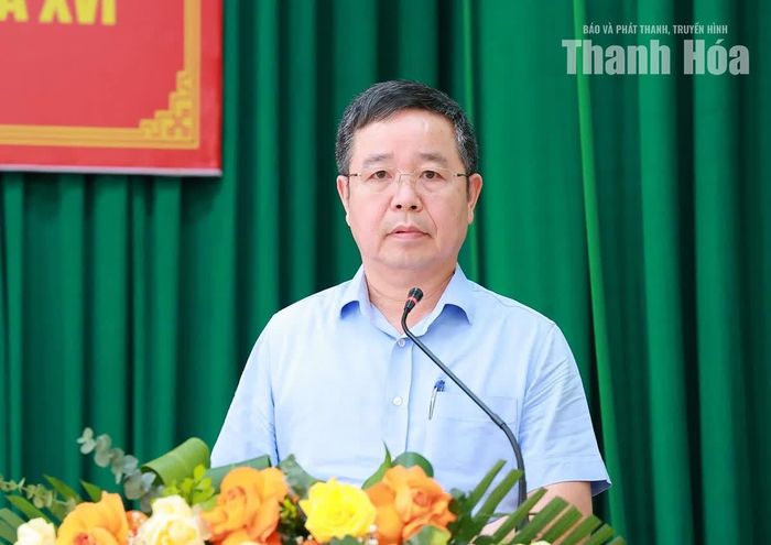 Lãnh đạo Sở Nội vụ giải trình làm rõ ý kiến, kiến nghị cử tri theo thẩm quyền.