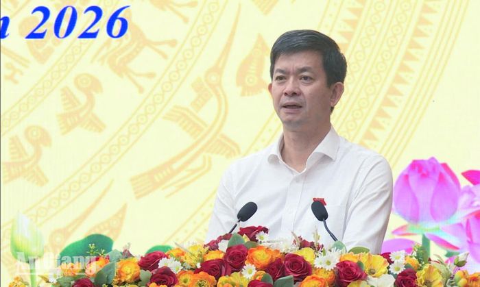 Bí thư Tỉnh ủy An Giang Lê Quang Tùng phát biểu ghi nhận, giải trình, tiếp thu ý kiến, kiến nghị của cử tri.