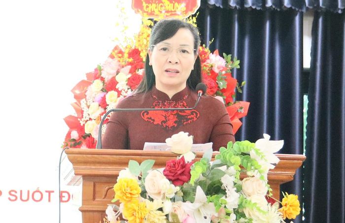 Đồng chí Nguyễn Thị Hà, Chủ tịch Ủy ban MTTQ thành phố phát biểu tại Lễ kỷ niệm.