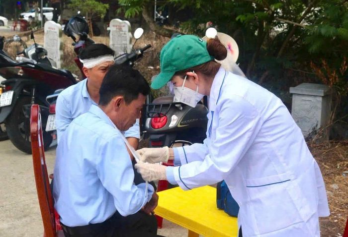 Thực tập phương án phòng cháy chữa cháy và cứu nạn cứu hộ tại Di tích quốc gia đặc biệt Danh thắng Ngũ Hành Sơn. Ảnh: BQL di tích