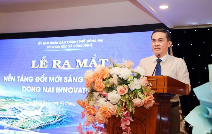 Ủy viên Ban Thường vụ Thành ủy, Phó Chủ tịch UBND thành phố Đồng Nai Lê Trường Sơn phát biểu tại lễ ra mắt. Ảnh: Hải Quân