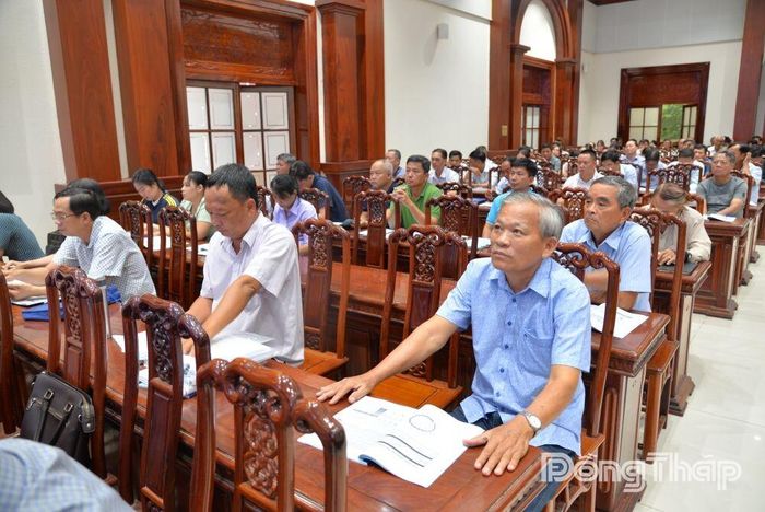 Đại biểu tham dự hội nghị.