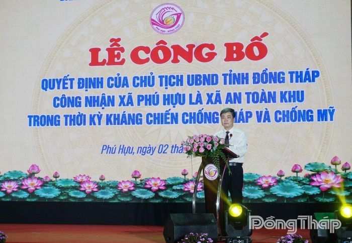Đồng chí Phạm Văn Chuẩn phát biểu chỉ đạo tại buổi lễ.