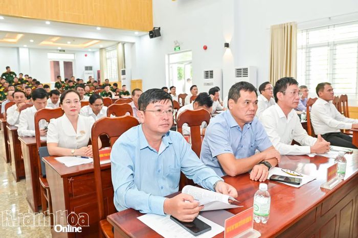 Các đại biểu dự hội nghị.