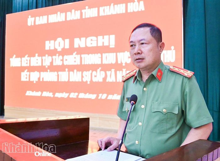 Lãnh đạo Công an tỉnh phát biểu tham luận tại hội nghị.
