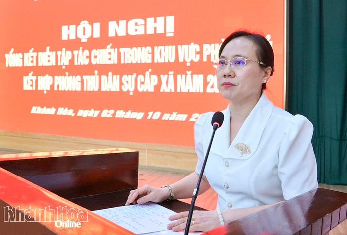 Lãnh đạo phường Phan Rang phát biểu tham luận tại hội nghị.