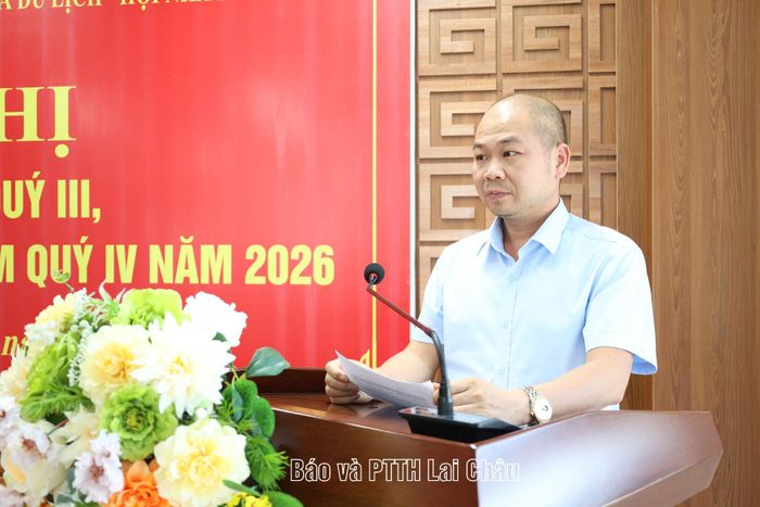 Đồng chí Dư Khánh Kiên - Phó Giám đốc Báo và Phát thanh, Truyền hình Lai Châu thông qua Báo cáo của Hội Nhà báo tỉnh quý III, nhiệm vụ trọng tâm quý IV năm 2026.. 