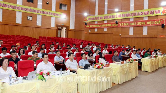 Đại biểu dự hội nghị.