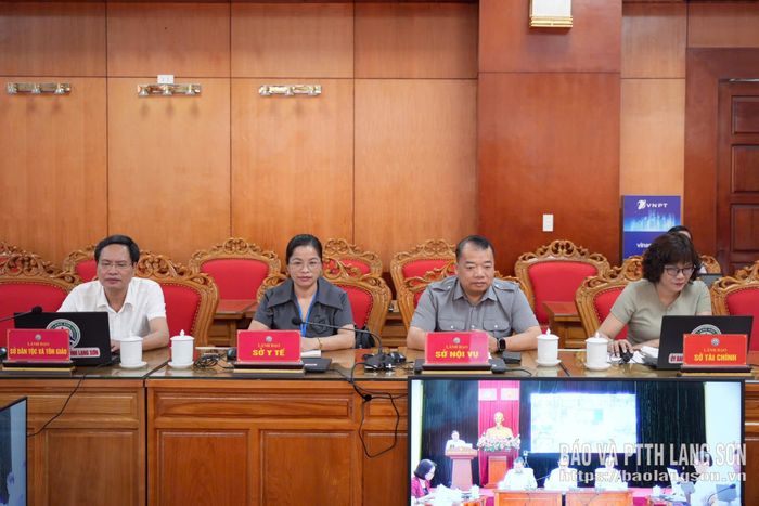 Các đại biểu tham dự hội nghị tại điểm cầu tỉnh Lạng Sơn