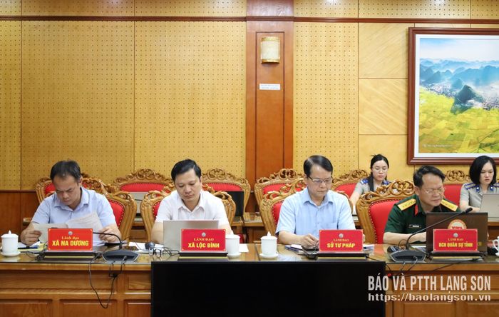 Các đại biểu dự họp