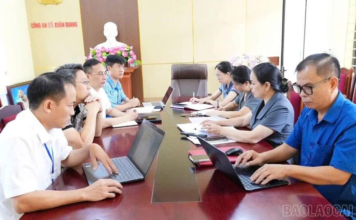 Các tổ công tác kiểm tra, rà soát và chuẩn hóa thông tin trước khi chuyển về Sở Nông nghiệp và Môi trường.
